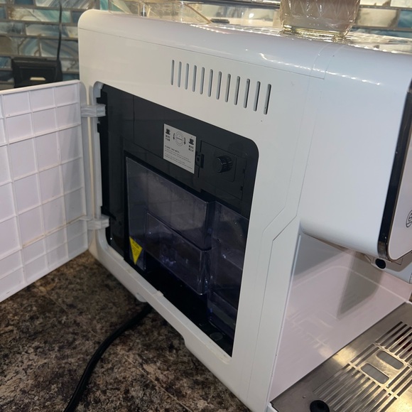 Terra Kaffe TK-01 fully automatic espresso maker - Picture 4 of 7